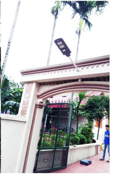 Đèn đường cảm biến năng lượng mặt trời 100W