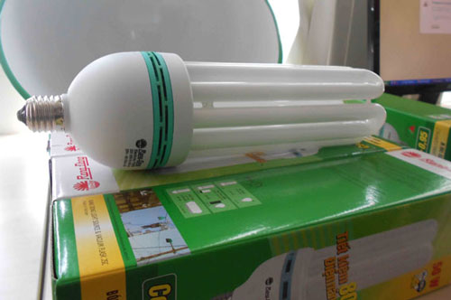 Bóng 4U-55W màu trắng